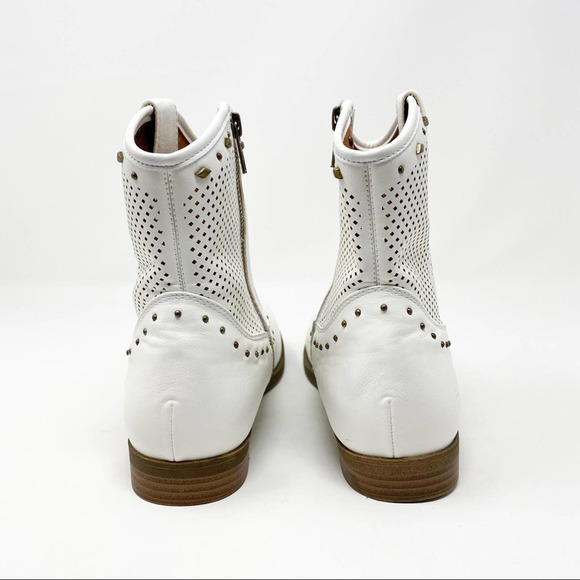 Frye Mel Tri Stud Western Boots White - Picture 4 of 10